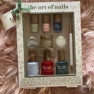 *NIB* The Art Of Nails Polish & Gel Set